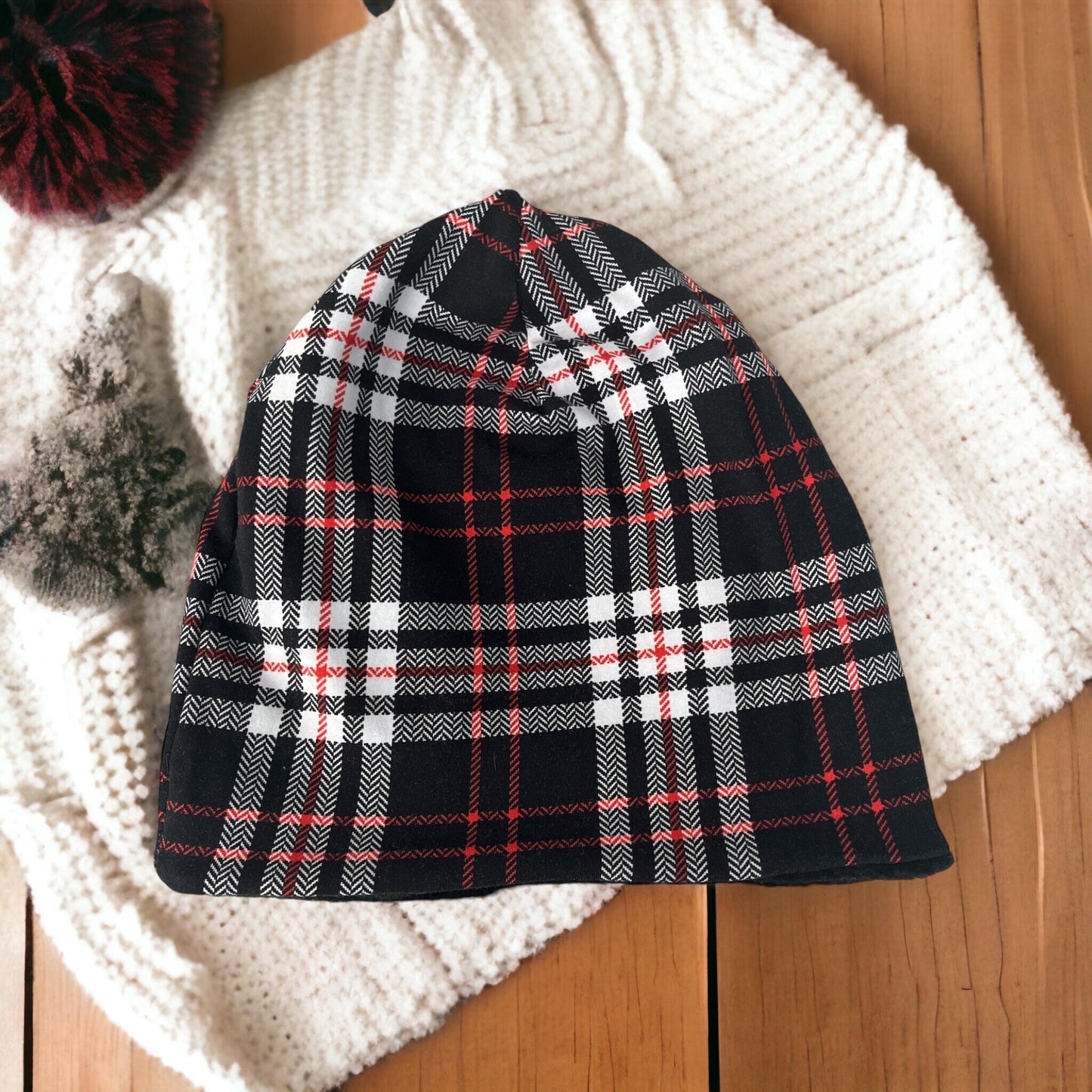 Child / Small adult slouchy hat,